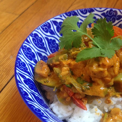 PASTAPARTY Tempeh aux légumes sautés, lait de coco et curry (vegan