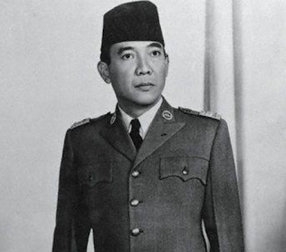 Bung Karno (Presiden Pertama Indonesia) Di Wangsit Oleh Siliwangi