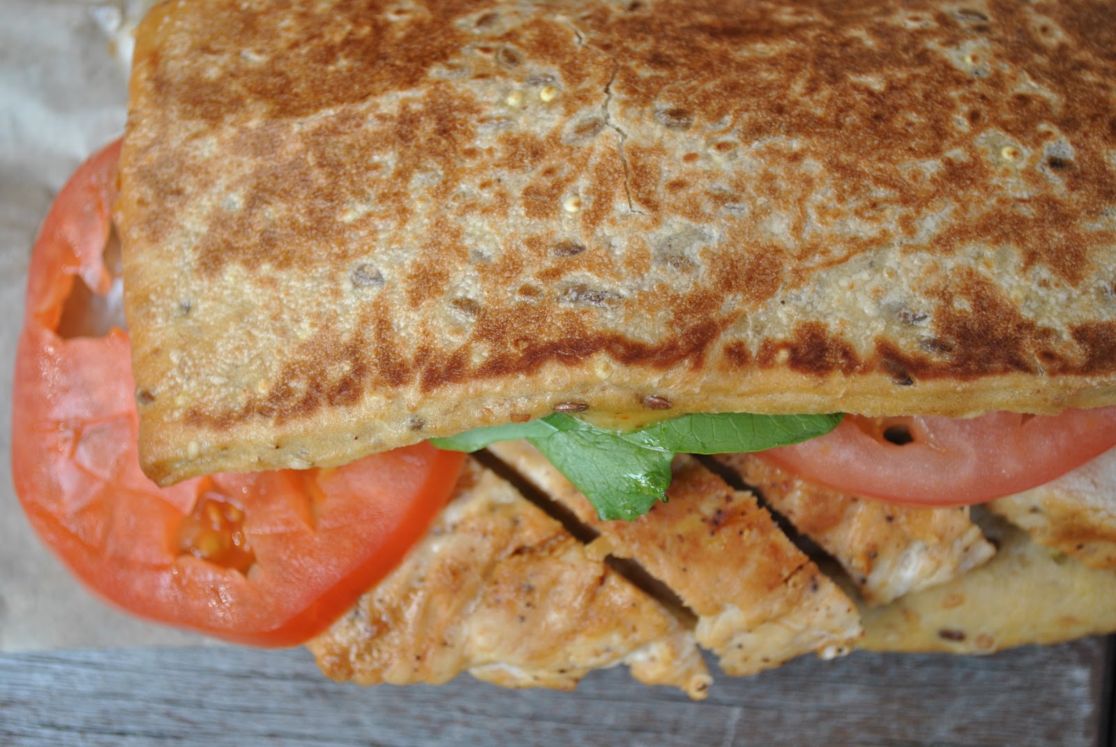 Foodette Reviews Wendy's New Smoky Honey Mustard and Asiago Ranch