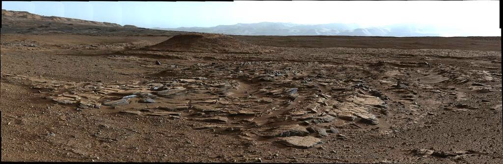 http://1.bp.blogspot.com/-2kDY9--nT58/VIht6UoDEgI/AAAAAAAAPuQ/n33AnjEWFIo/s1600/mars-curiosity-rover-kimberley-panoramic-view-sandstones-mastcam-pia19070-br2.jpg