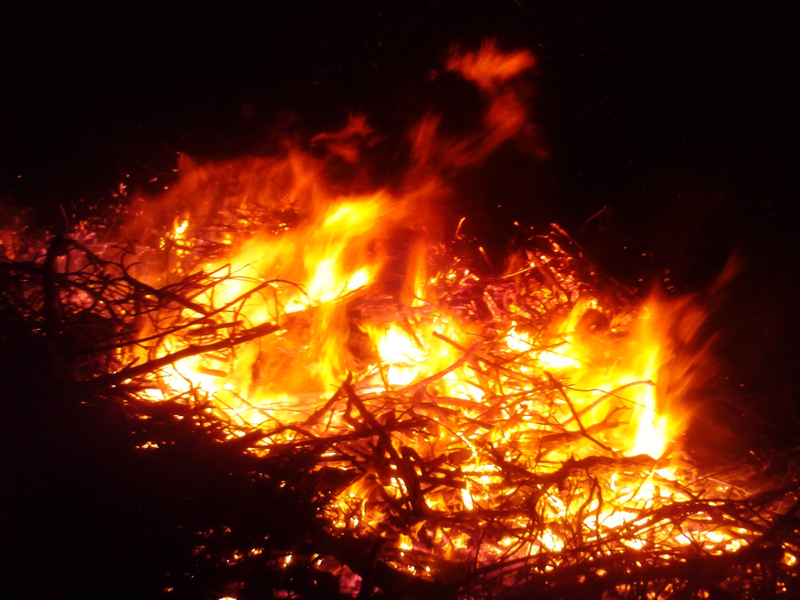 Osterfeuer Der Katholischen Landjugend Gut Besucht Gescherblog