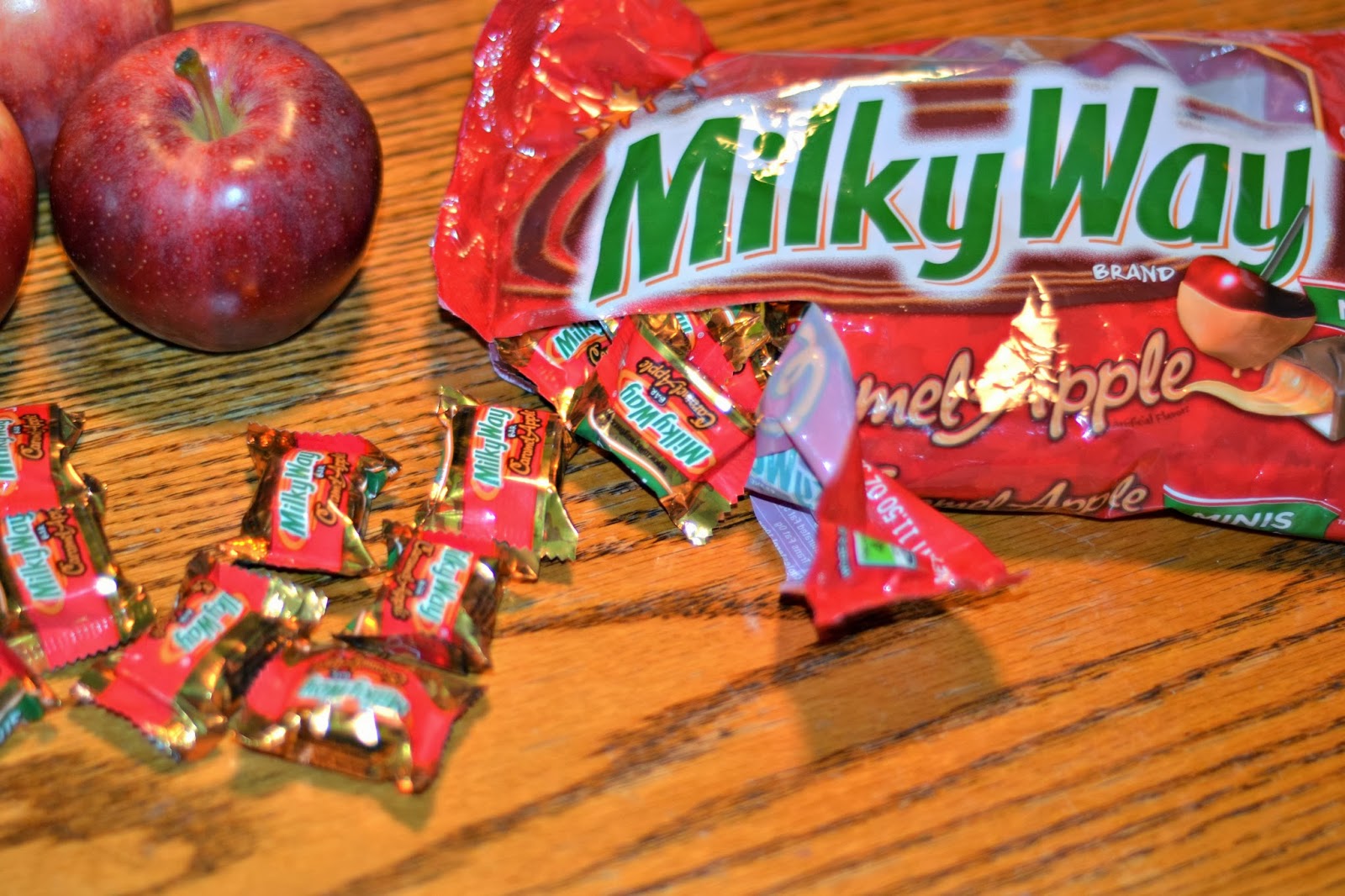 Caramel Apple Milky Way Bundt Cake BundtAMonth HezziD's Books and Cooks