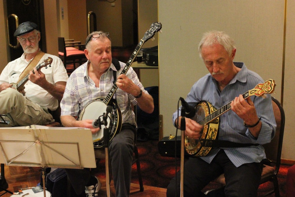 Sydney Banjo Band The four string banjo in Sydney, NSW...Jazz banjo.....The Sydney banjo band
