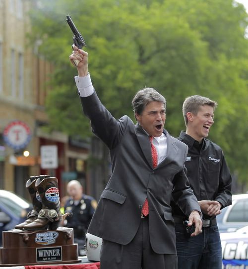 Rick+Perry+with+Gun.jpg