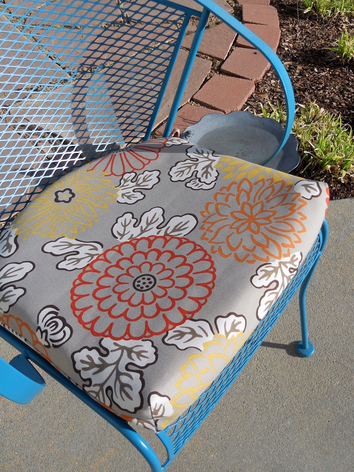 Just Another Hang Up How to Recover an Outdoor Patio Cushion