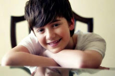 Greyson Chance :*