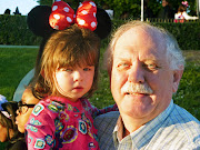 On Friday we visited Disneyland with our granddaughter Zoё. (zoe and papi)