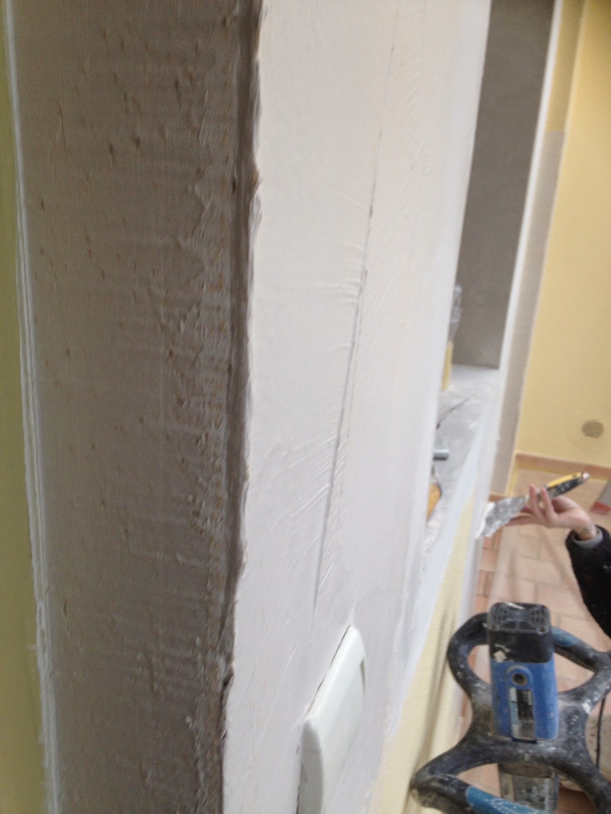 Travaux Faciles Lisser des murs à l