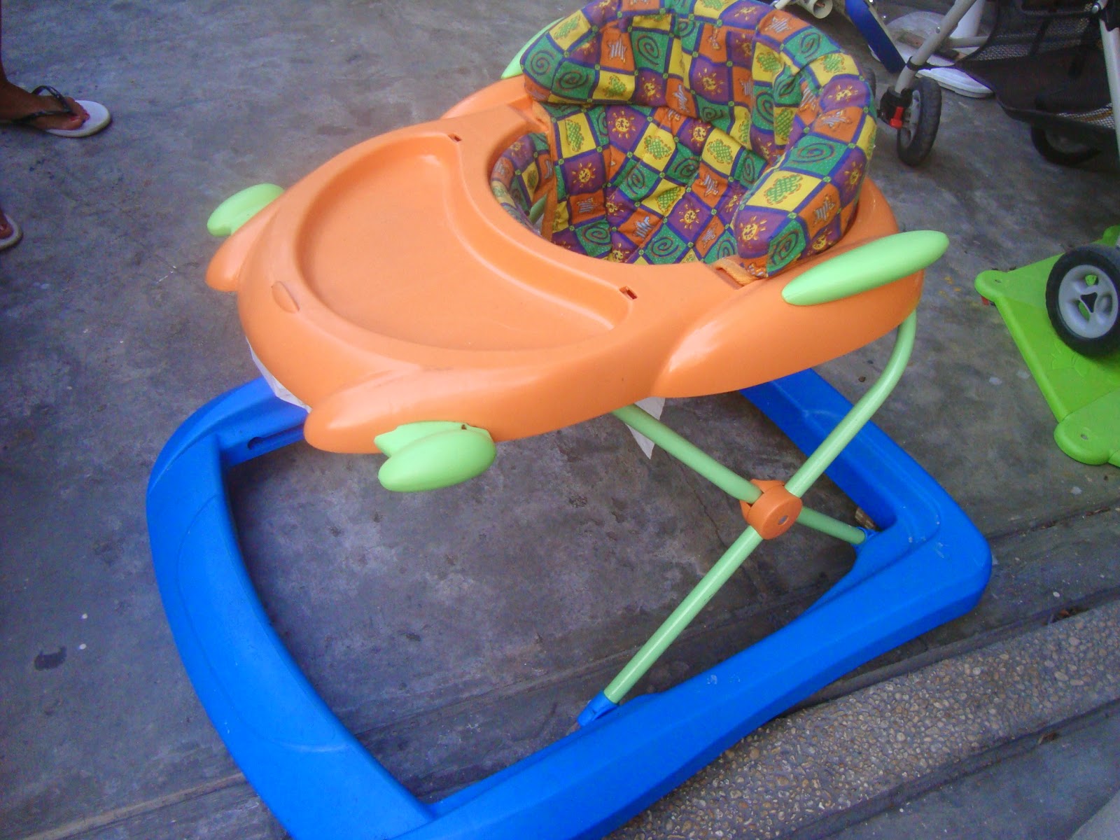 MommysLove4Baby143 SAFETY 1st orange WALKER 999P SALE