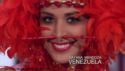 Con đường trở thành cường quốc sắc đẹp của Venezuela - Page 3 105Miss+Universe+2008+Opening+%25285%2529