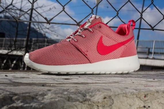 nike roshe running shoes womens