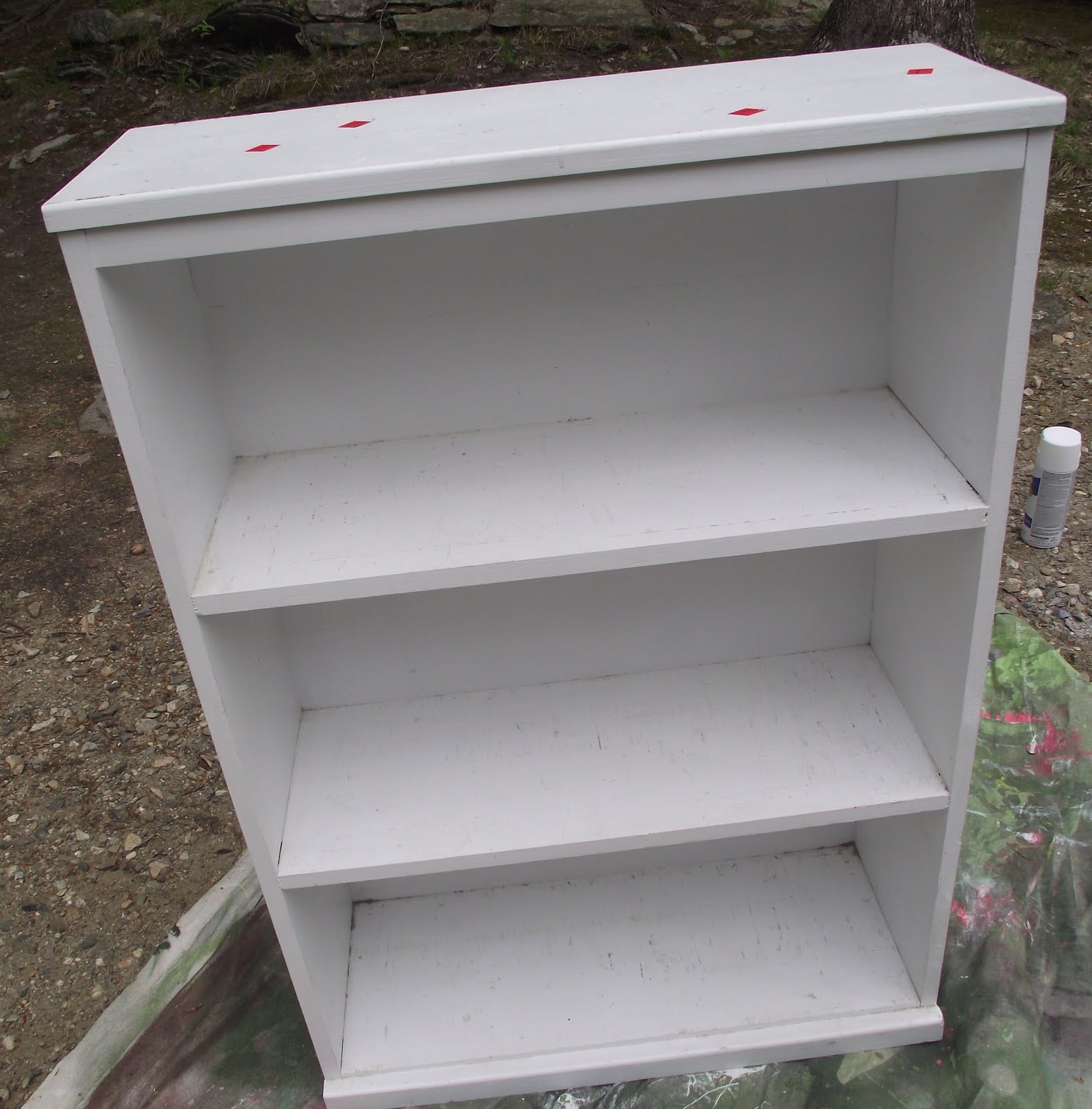 Serendipity Chic Design Shabby chic yellow bookcase