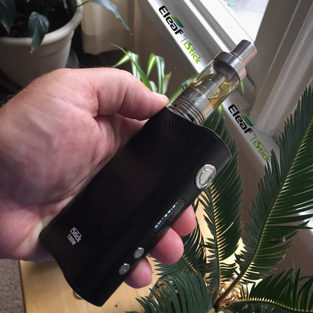 iJust 2 TC Atomizer matching with iStick 100W, you can enjoy a powerful vaping experience