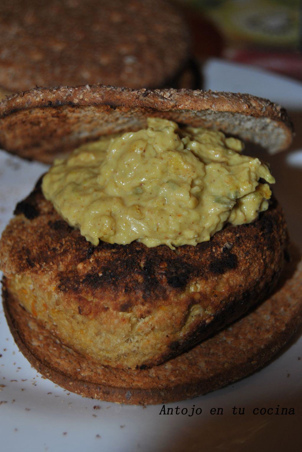 Hamburguesa de tofu con salsa de curry Antojo en tu cocina