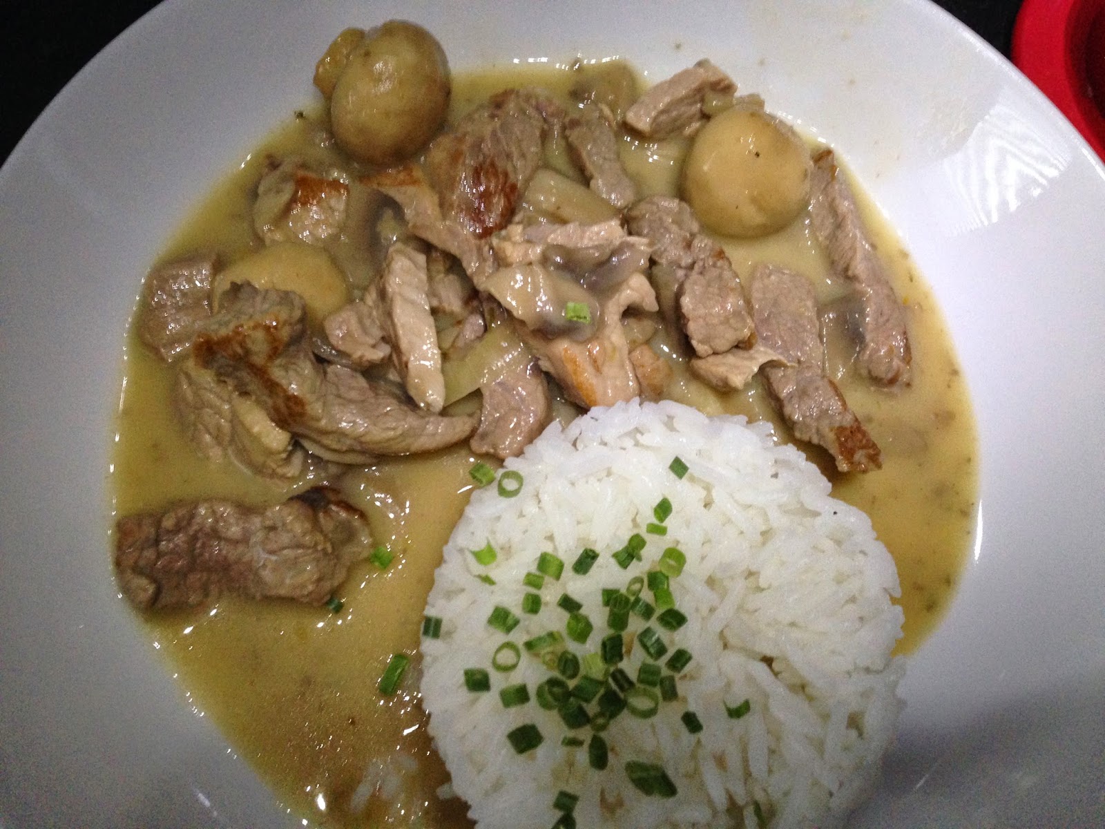 EMINCE DE VEAU champi crème ( A LA ZURICHOISE) La Cuisine Mijote des Secrets Savoureux.