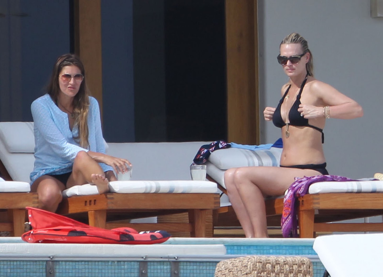 http://1.bp.blogspot.com/-2wf35FAG-LA/UVpaYvs4-QI/AAAAAAAAKL8/D_Shx-jVk7E/s1600/Molly+Sims+(9).jpg