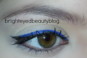 Bright blue and black ombre eyeliner look Bright blue and black ombre eyeliner look