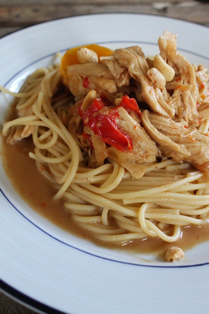 slow cooker chicken pad thai slow cooker chicken pad thai