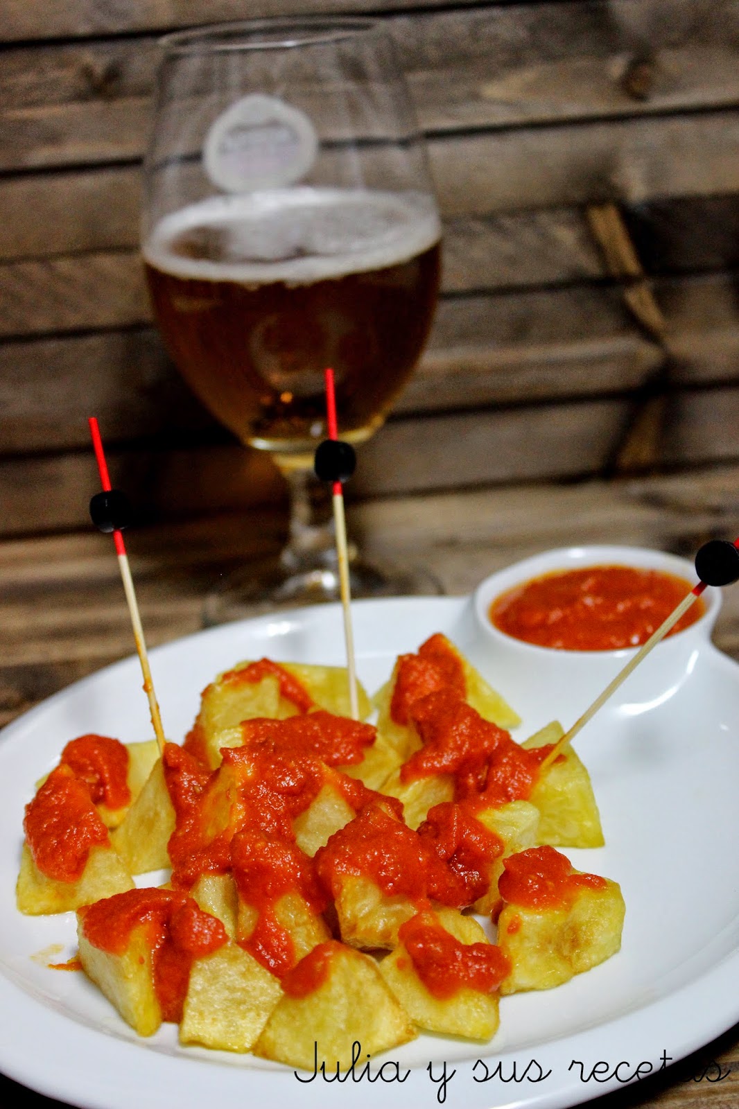 JULIA Y SUS RECETAS Patatas bravas