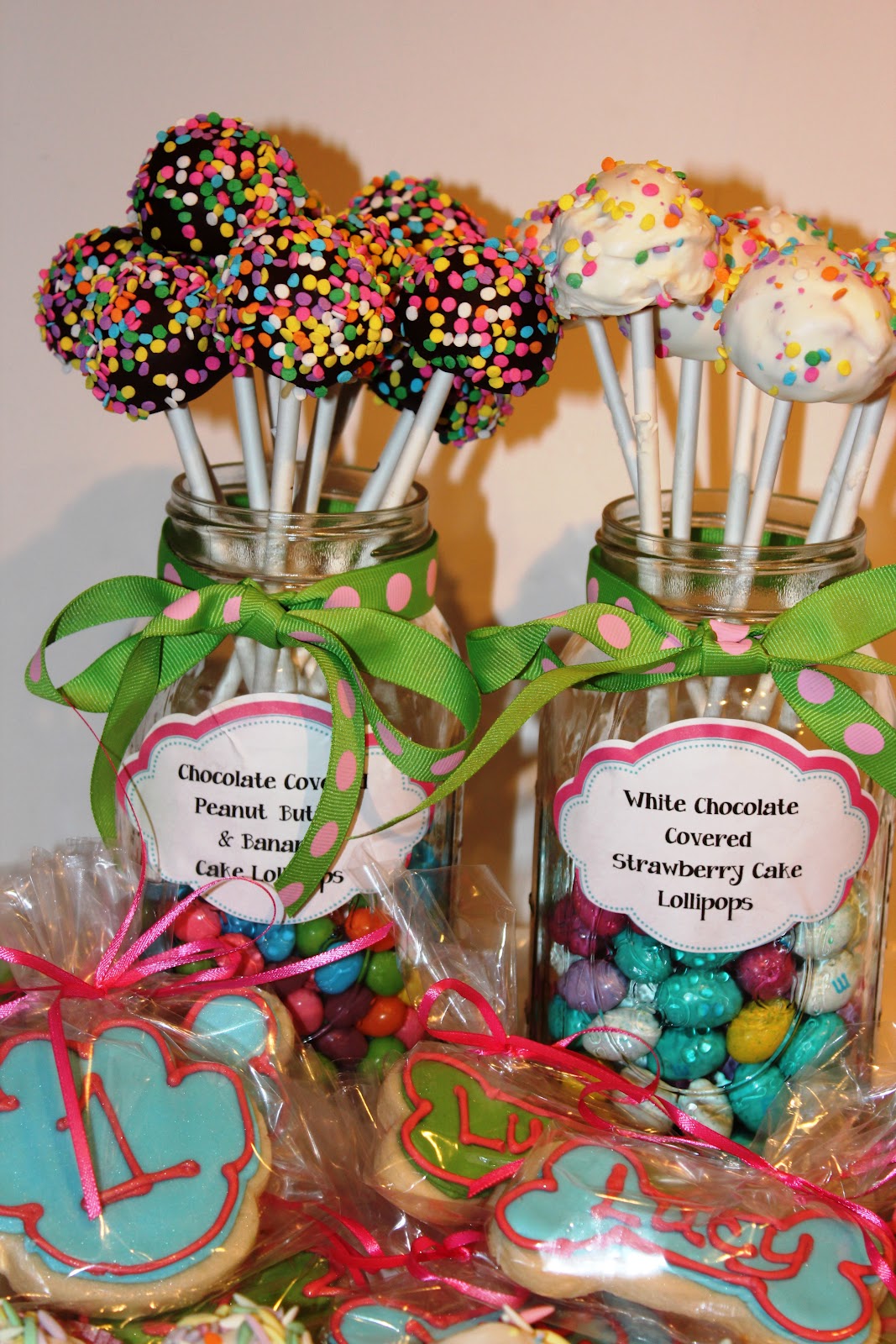 Cake Lollipops for a 1st Birthday!