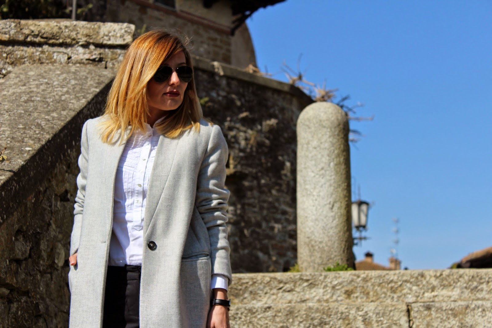 Eniwhere Fashion - Basic outfit- Grey coat - Castell'Arquato