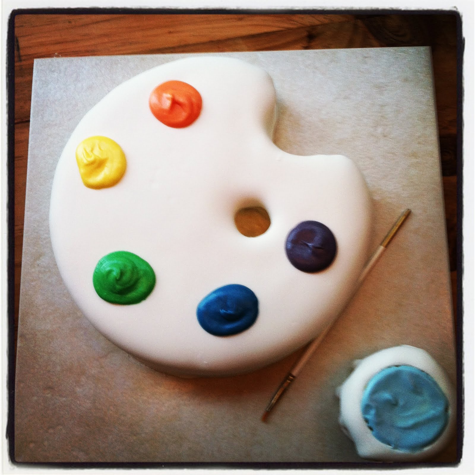 Beth Stone Studio Amazing "Artsy" Cakes and a Birthday Giveaway!