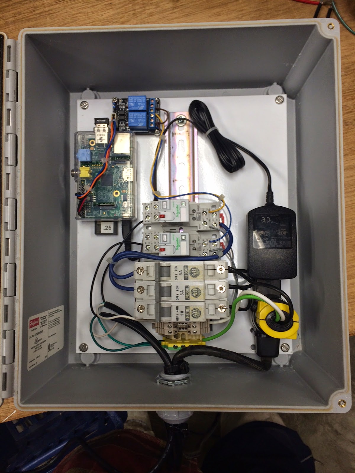 Amateur Radio / Arduino / Raspberry Pi Raspi Block Heater Control