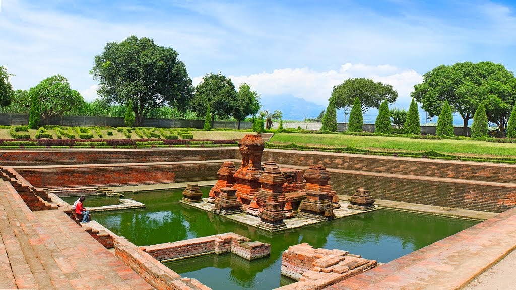 CANDI TIKUS ~ Tempat Wisata di JAWA TIMUR