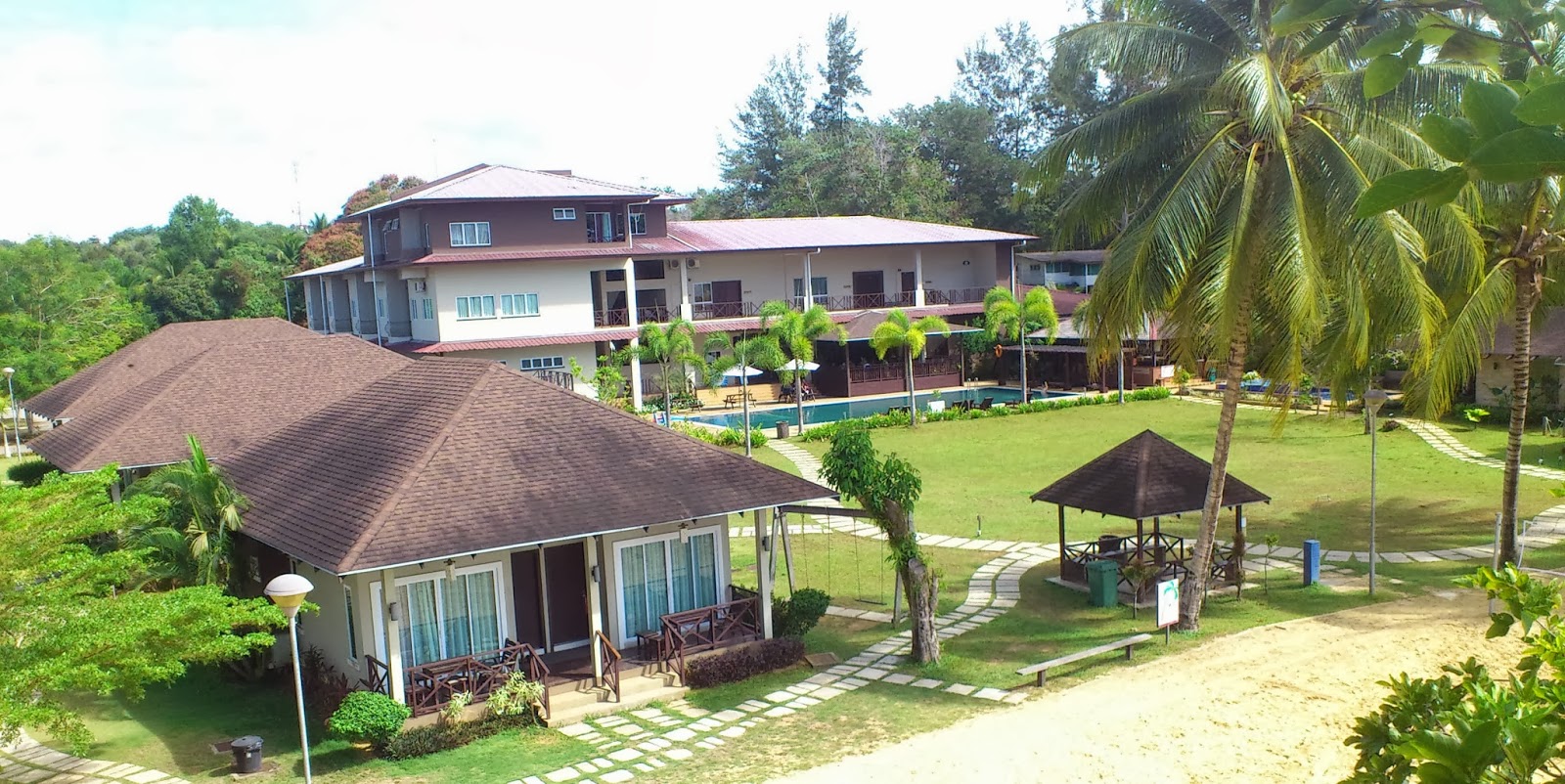 Retreat resort lundu booking