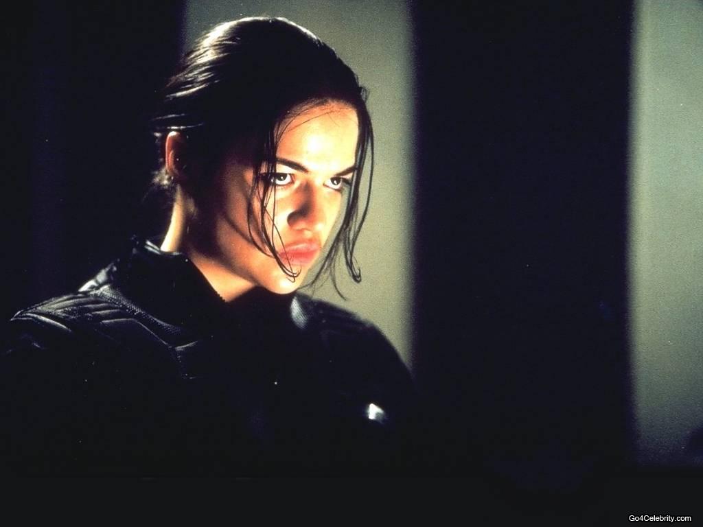 http://1.bp.blogspot.com/-37Ra-_U_UcU/UF89Ii5gwgI/AAAAAAAATJA/VOqAaWme2ow/s1600/Michelle-Rodriguez-002.jpg