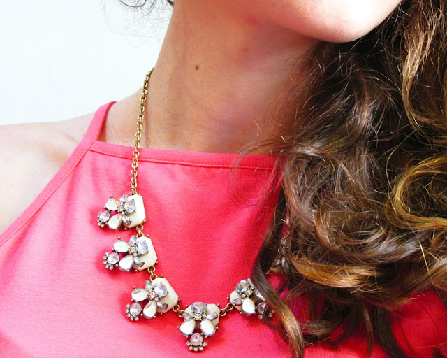 Pretty Daisy Statement Necklace, Happiness Boutique Review