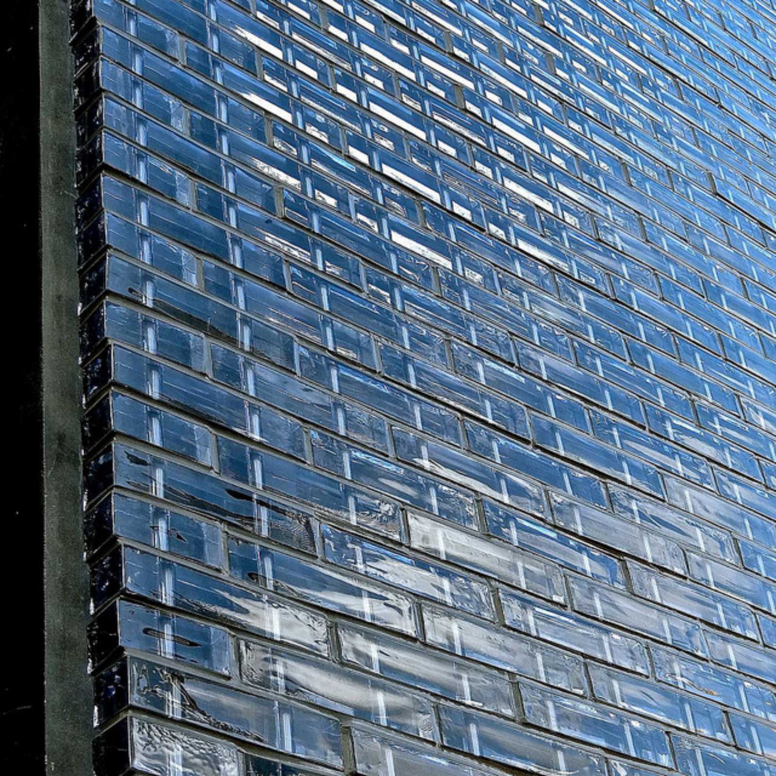 architecture now and The Future OPTICAL GLASS HOUSE BY HIROSHI