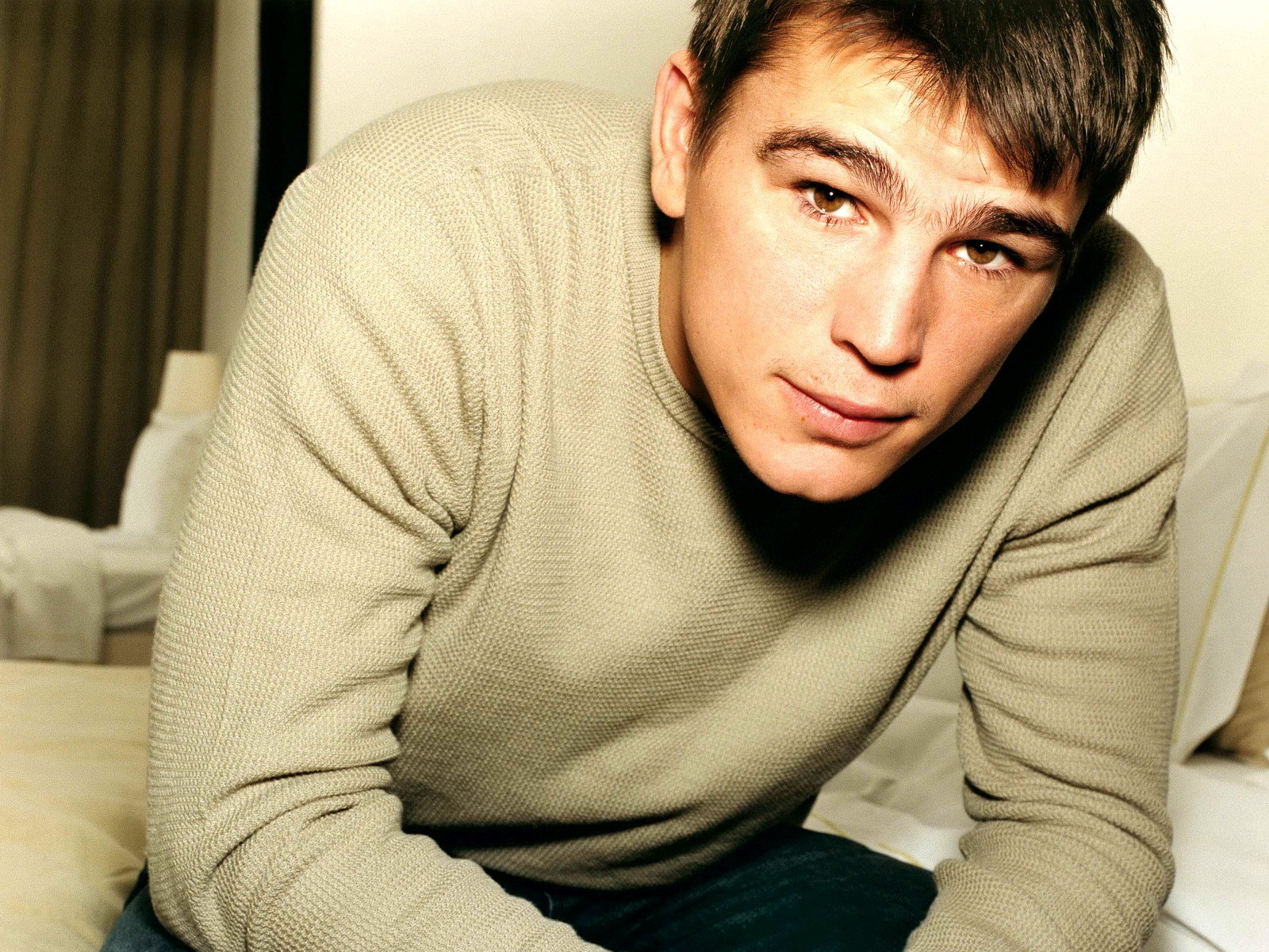 http://1.bp.blogspot.com/-3AI34wTetAg/TtC0dpEYBSI/AAAAAAAACdo/C0vXIGPb8HM/s1600/josh+hartnett.jpg