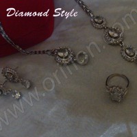 set perhiasan diamond putih