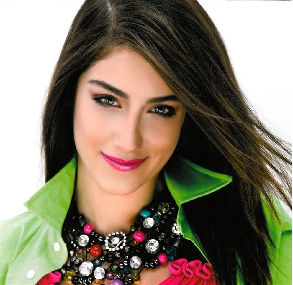 Hazal Kaya HD Wallpapers