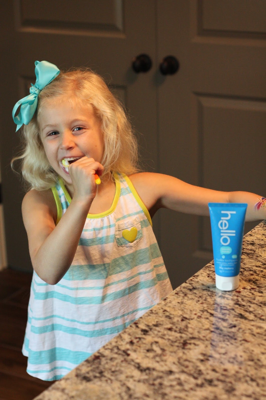 Magnolia Mamas Savvy Sassy Sunday hello toothpaste