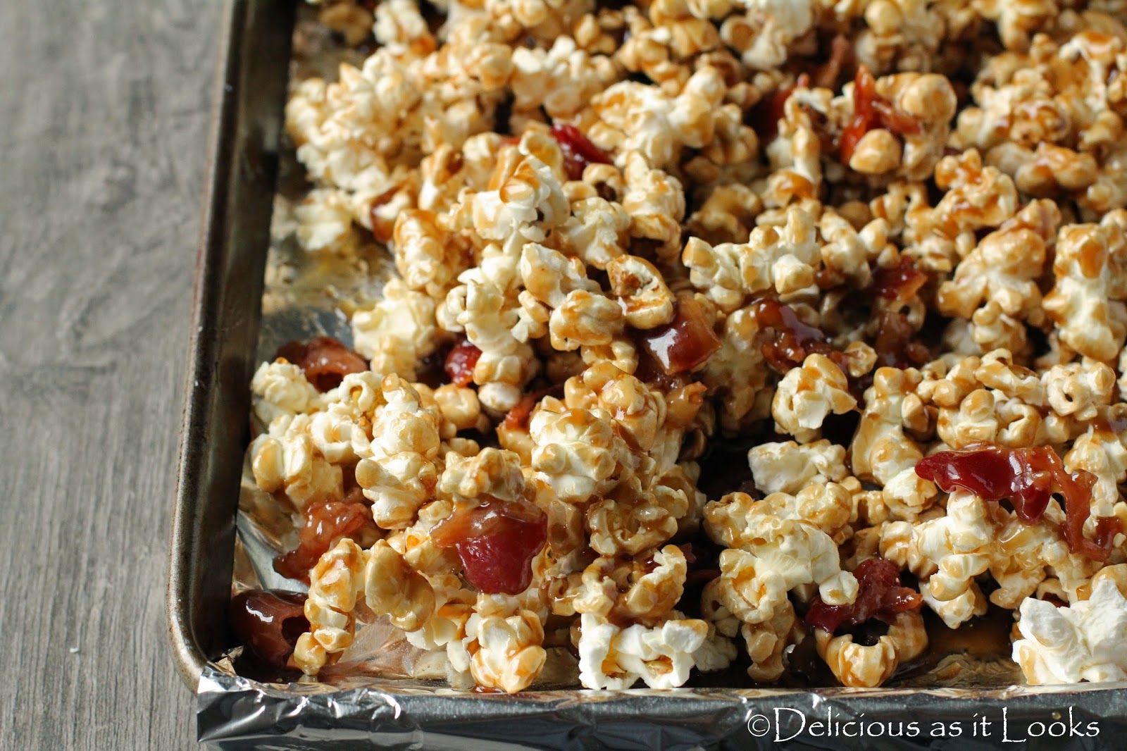 Bacon Bourbon Caramel Corn / Delicious as it Looks Bacon Bourbon Caramel Corn / Delicious as it Looks