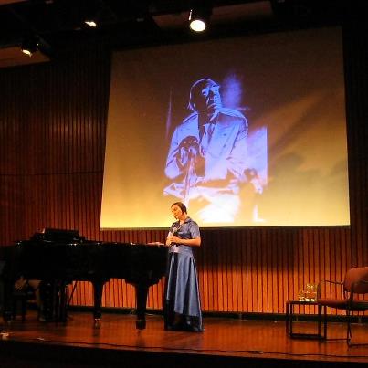 En La Biblioteca Nacional De Argentina Recital Poético El Aleph