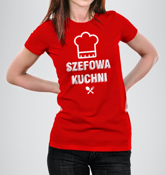 Czerwona koszulka z białym nadrukiem, napisem Szefowa Kuchni.