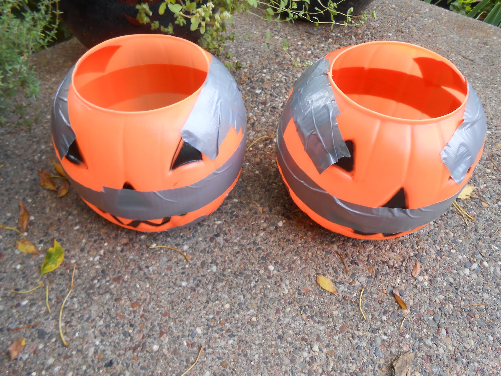 Sproutsandstuff Easy and Cheap DIY Concrete Pumpkin Planter