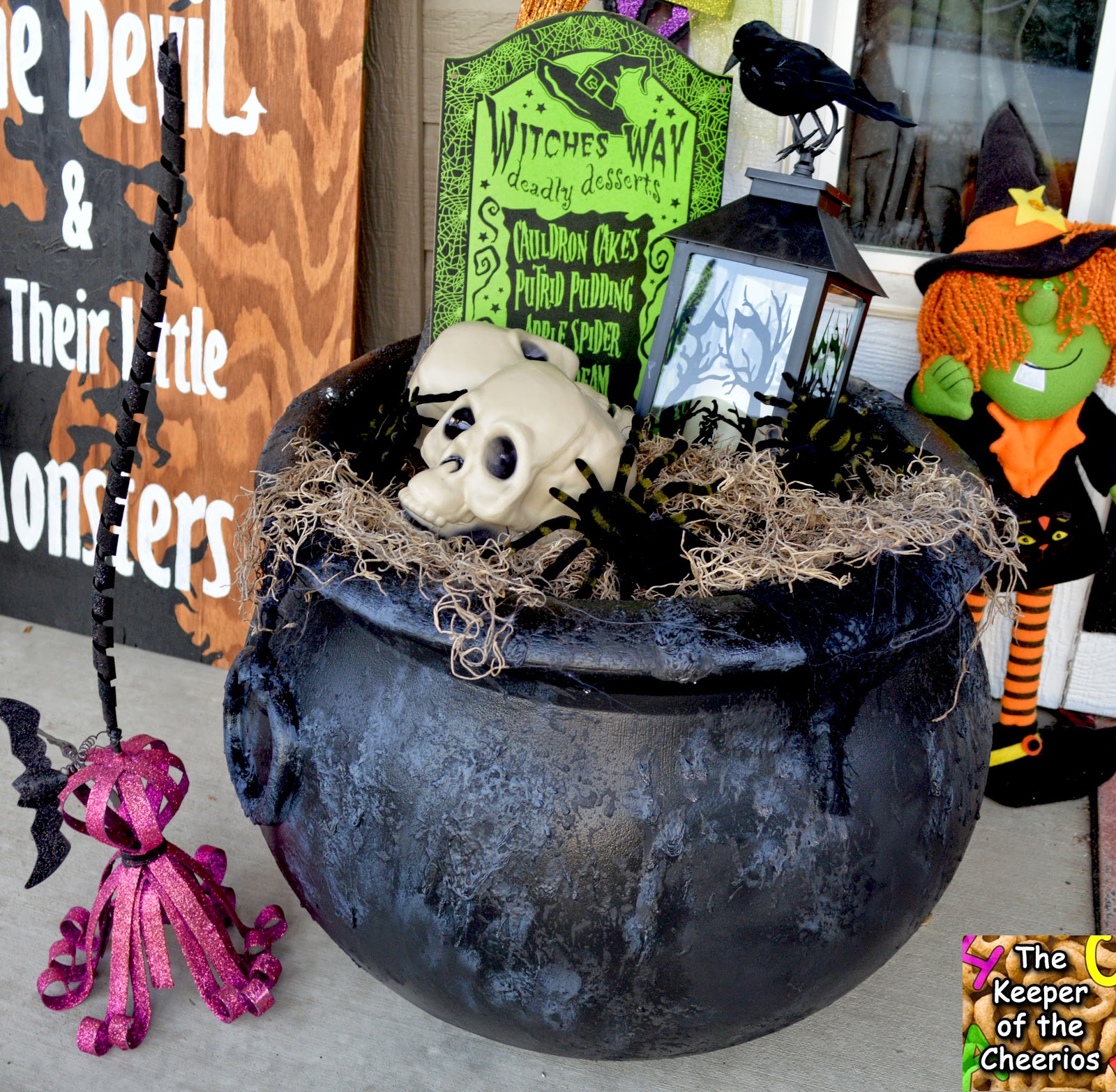 DIY Halloween Cauldron