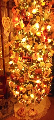 A DEBBIE-DABBLE CHRISTMAS: 5 Valentine Trees and 2 Winter Trees!!