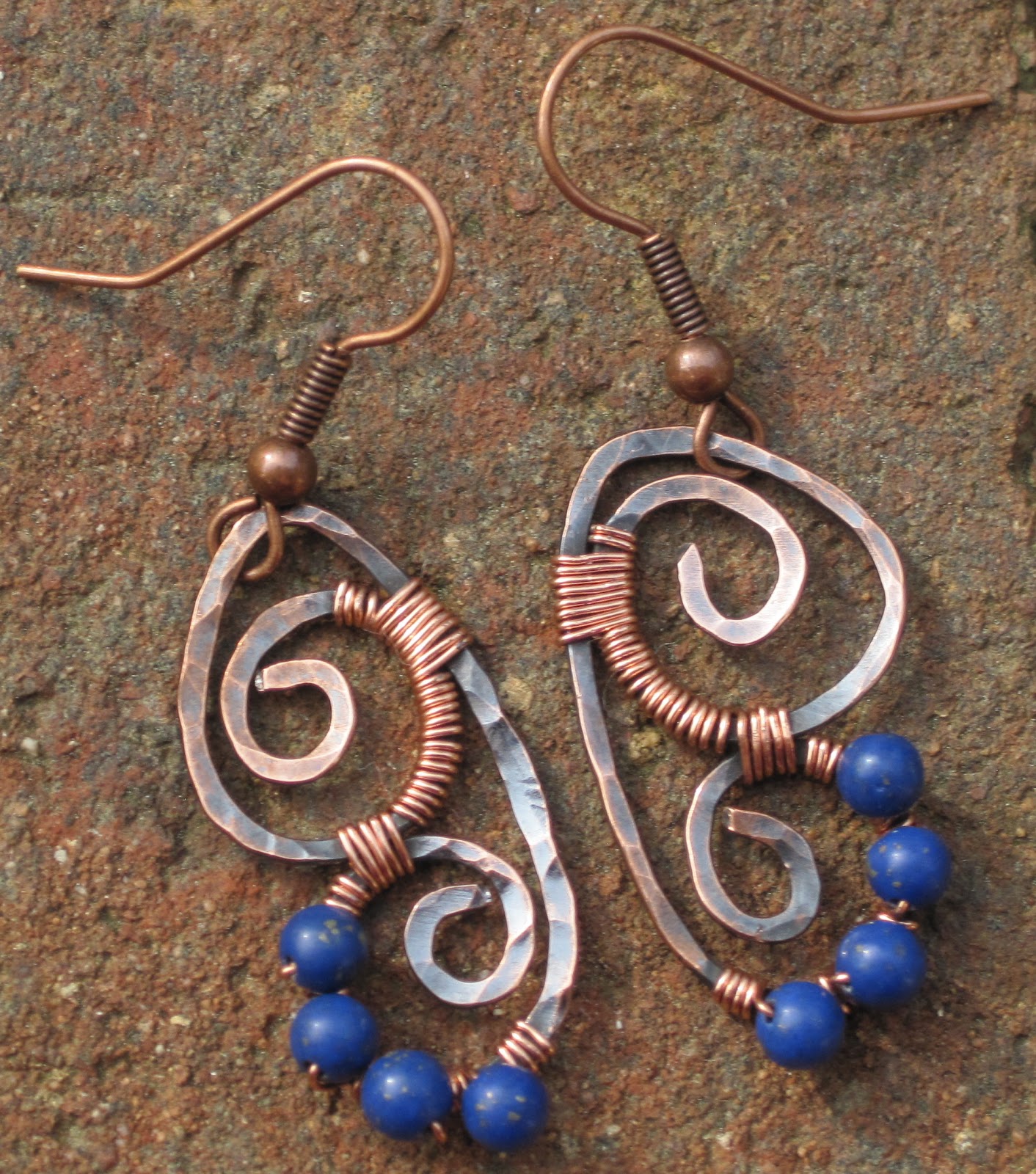 7 items, in 7 days... for 52 weeks Week 6 On a Wire