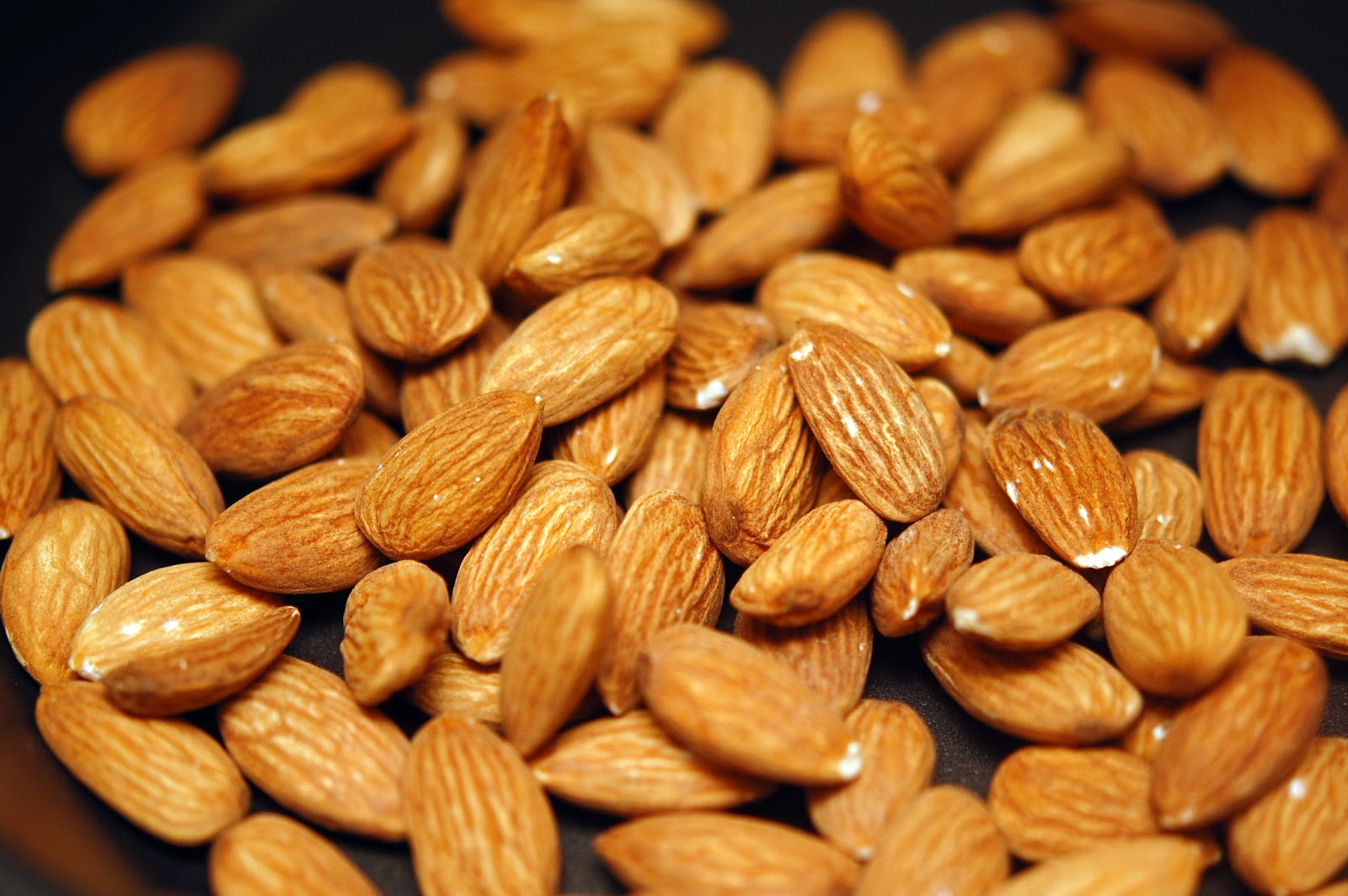 CANDIED ALMONDS & CASHEWS WITH SEA SALT Hugs and Cookies XOXO