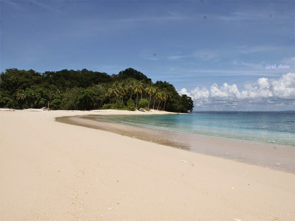 Wisata Pantai Tanjung Kasuari Kota Sorong