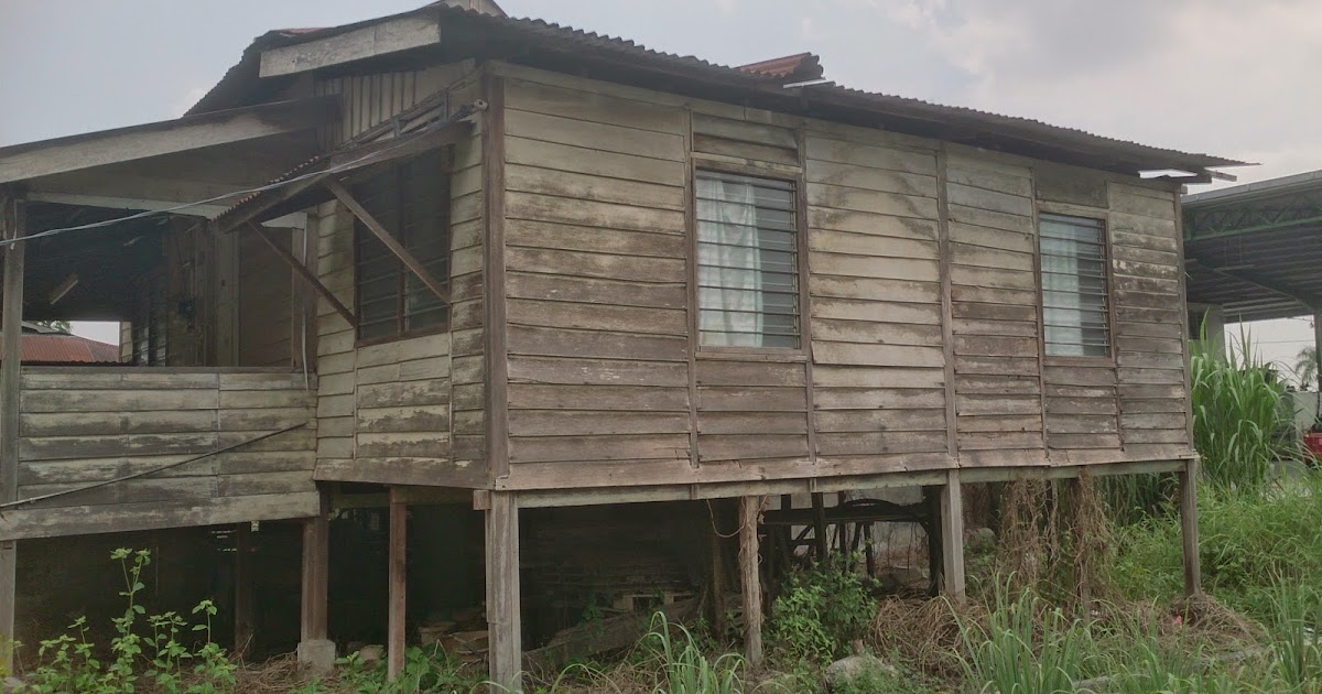CATATAN BERKAT Gambar nostalgia di rumah kampung Teluk Intan,Perak