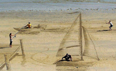 Hasil Seni Lukisan Kreatif 3D Di Pantai