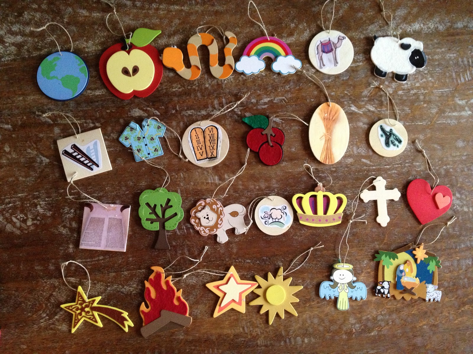 My {Grace Filled} Mess Preparing Our Hearts With a Little Tree