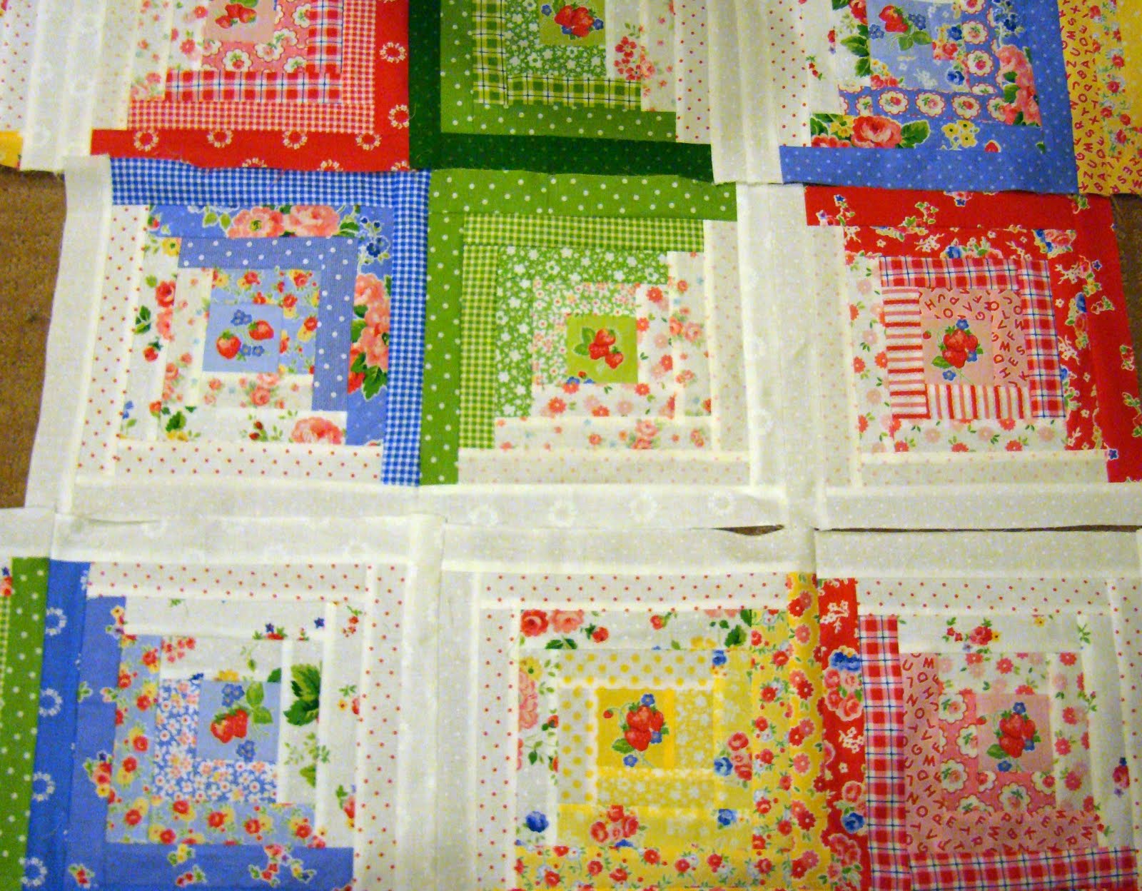 PKM Log Cabin Blocks Freda's Hive