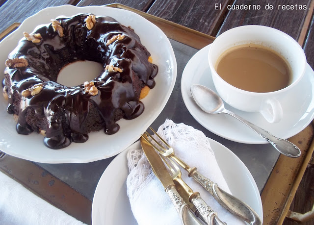 Pastel De Chocolate Y Nueces.
